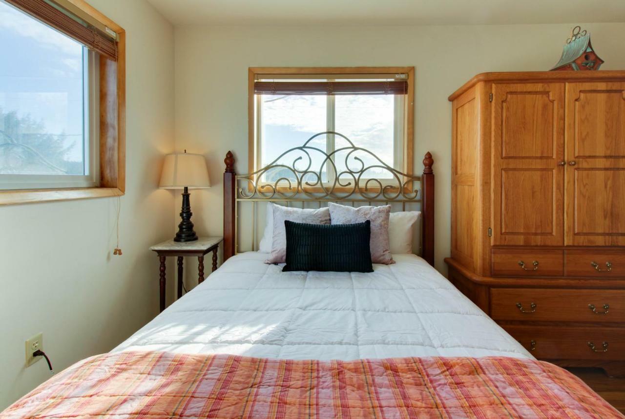 Lopez Island Agate Beach Waterfront Home Islandale Экстерьер фото