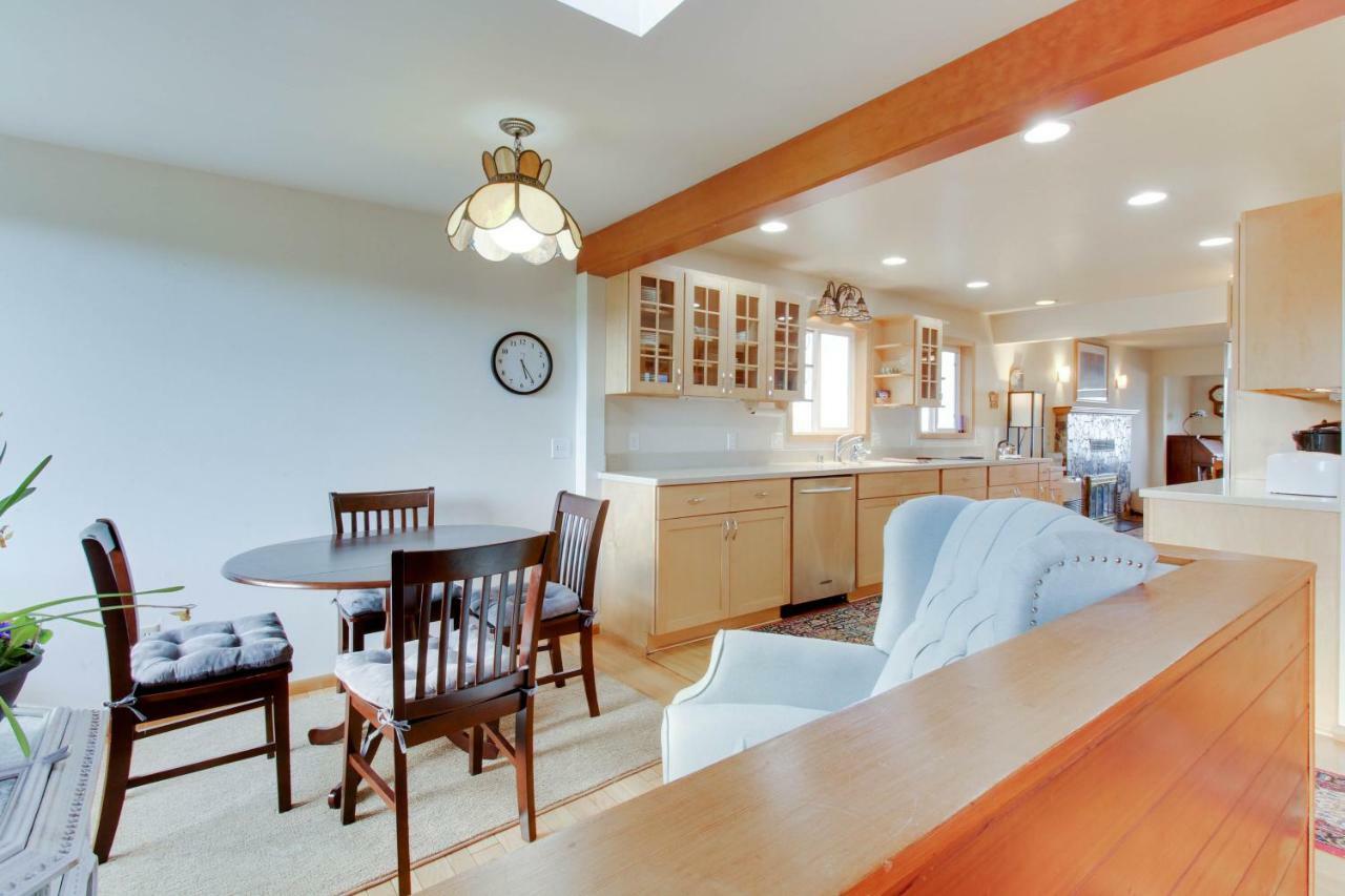 Lopez Island Agate Beach Waterfront Home Islandale Экстерьер фото