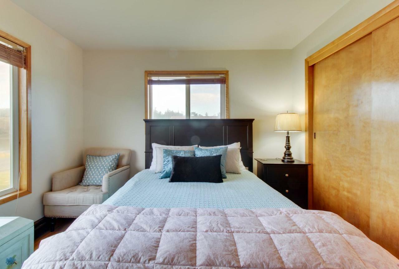 Lopez Island Agate Beach Waterfront Home Islandale Экстерьер фото